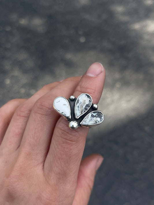 White Buffalo 3 Stone Ring | Size 5.5