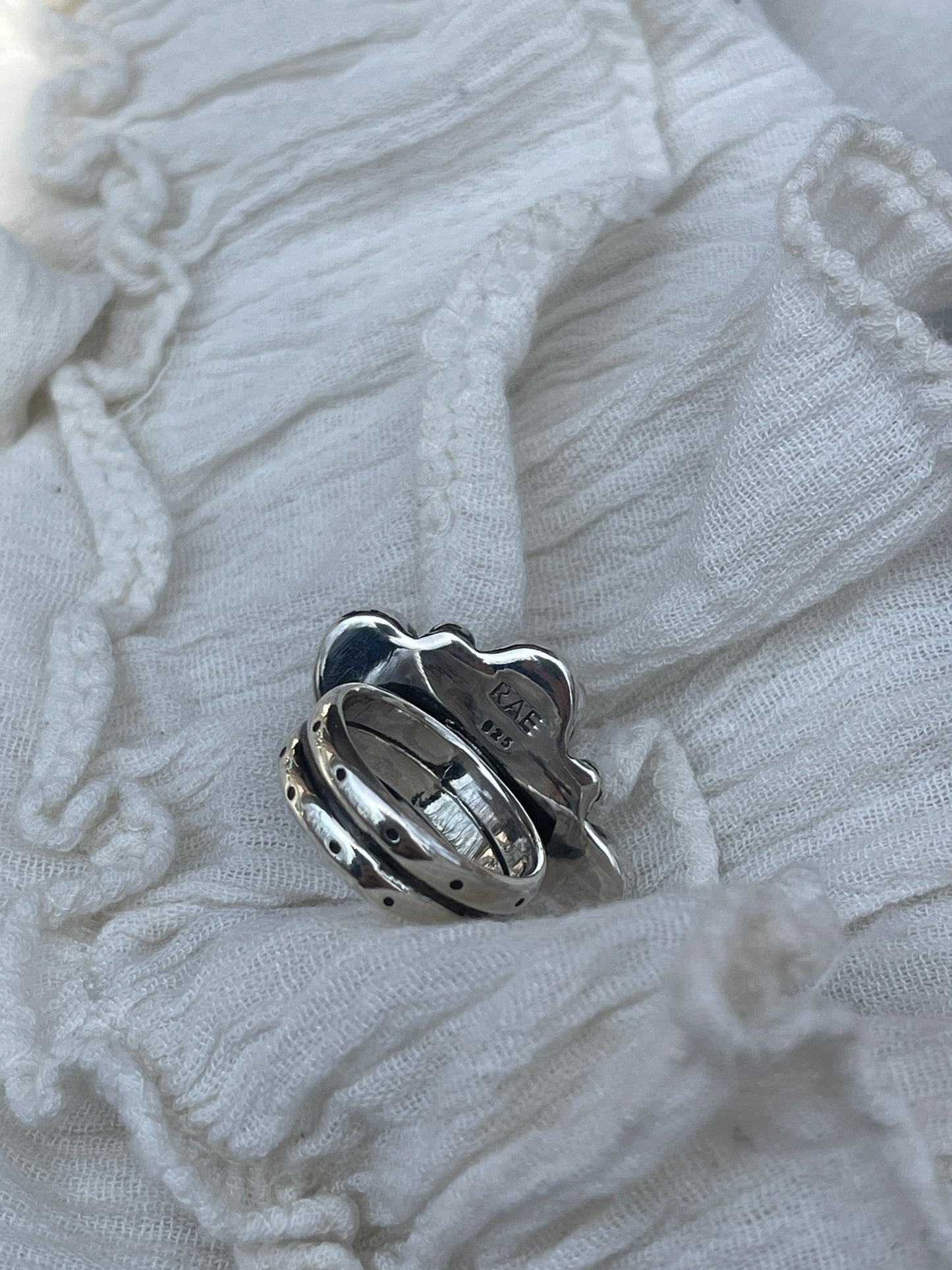 White Buffalo 3 Stone Ring | Size 5.5