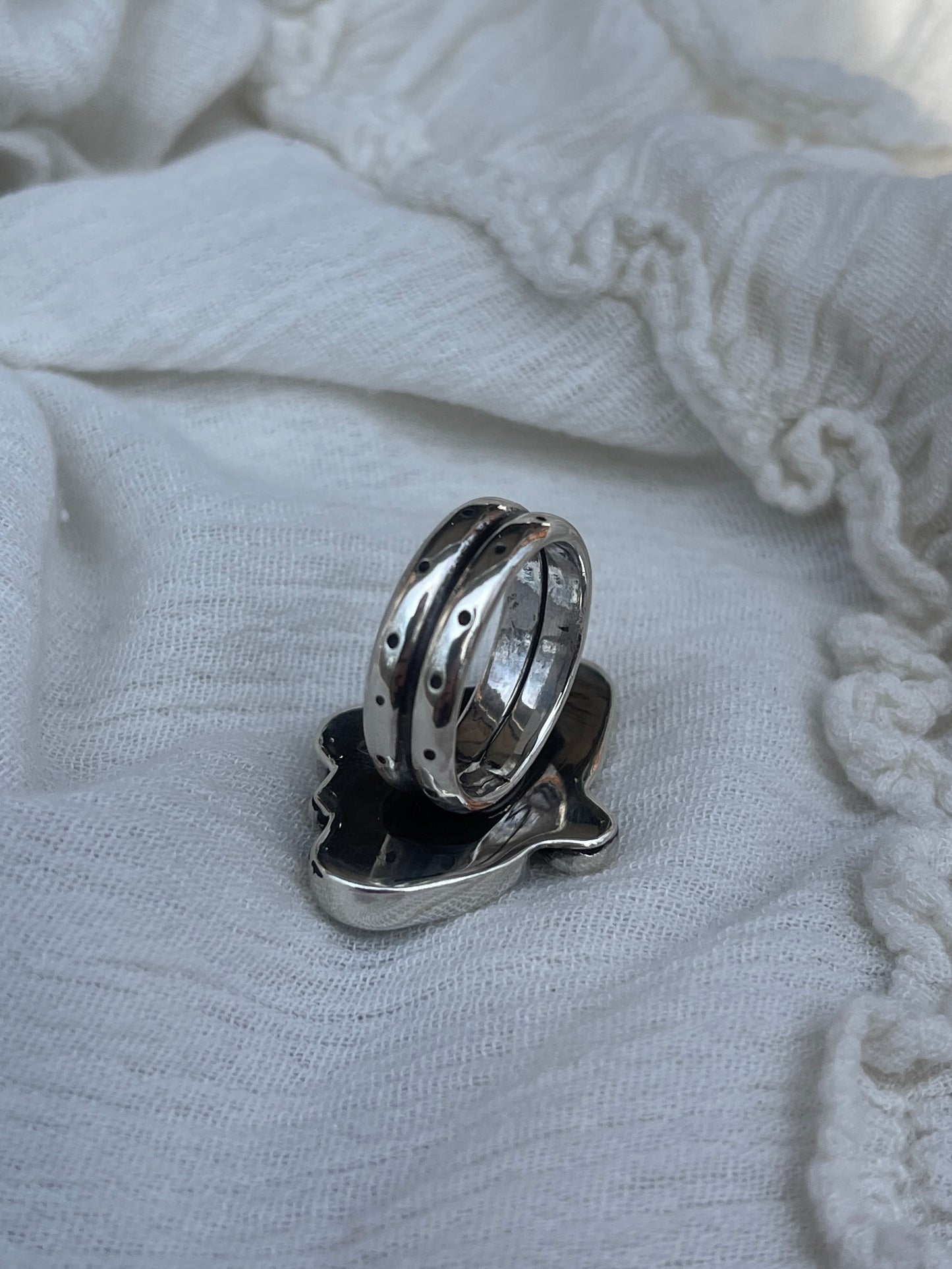 White Buffalo 3 Stone Ring | Size 5.5