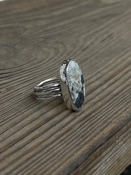 White Buffalo Split Band Ring | Size 7