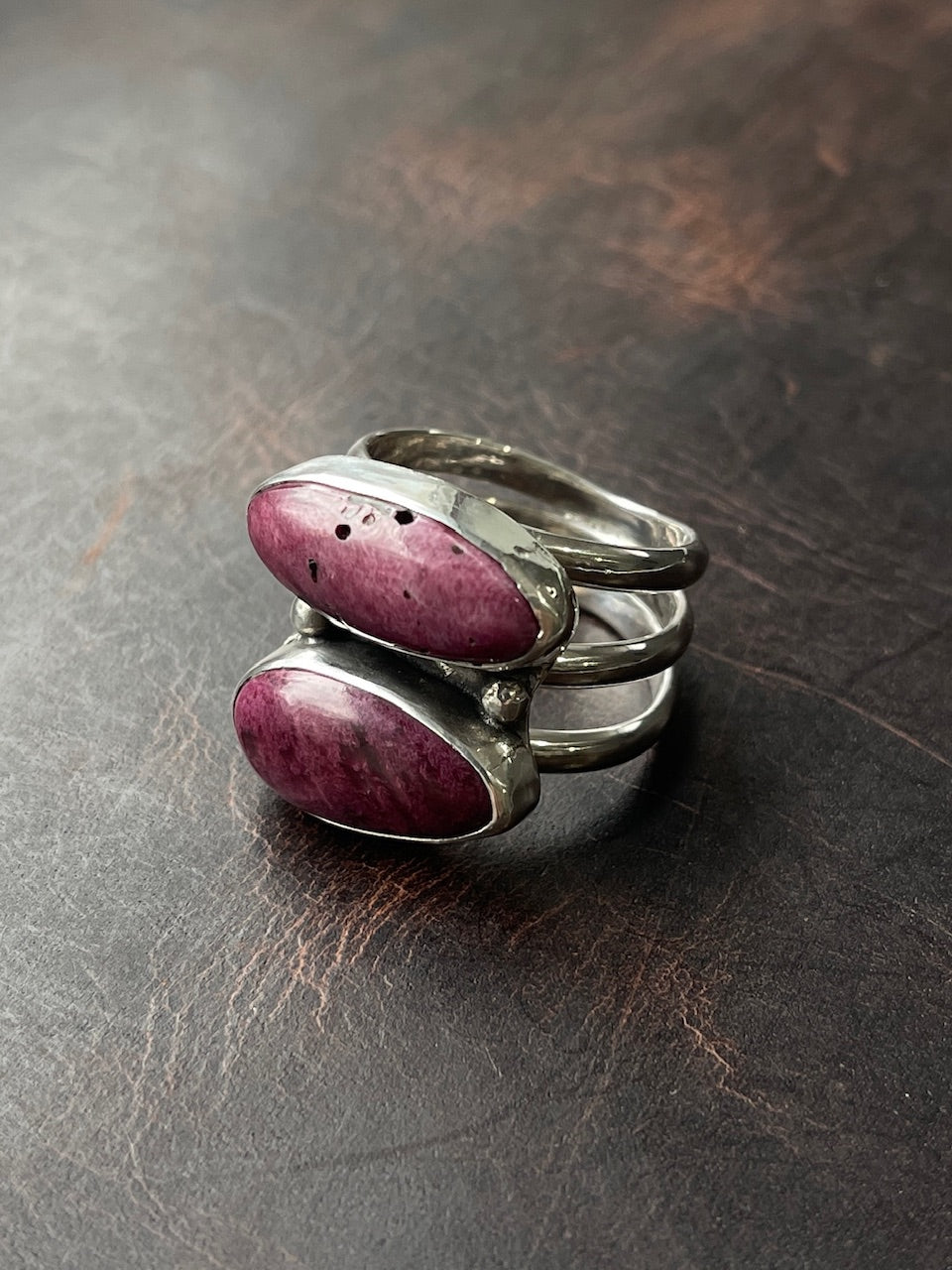 Spiny Oyster 2 Stone Ring | Size 9.5 |