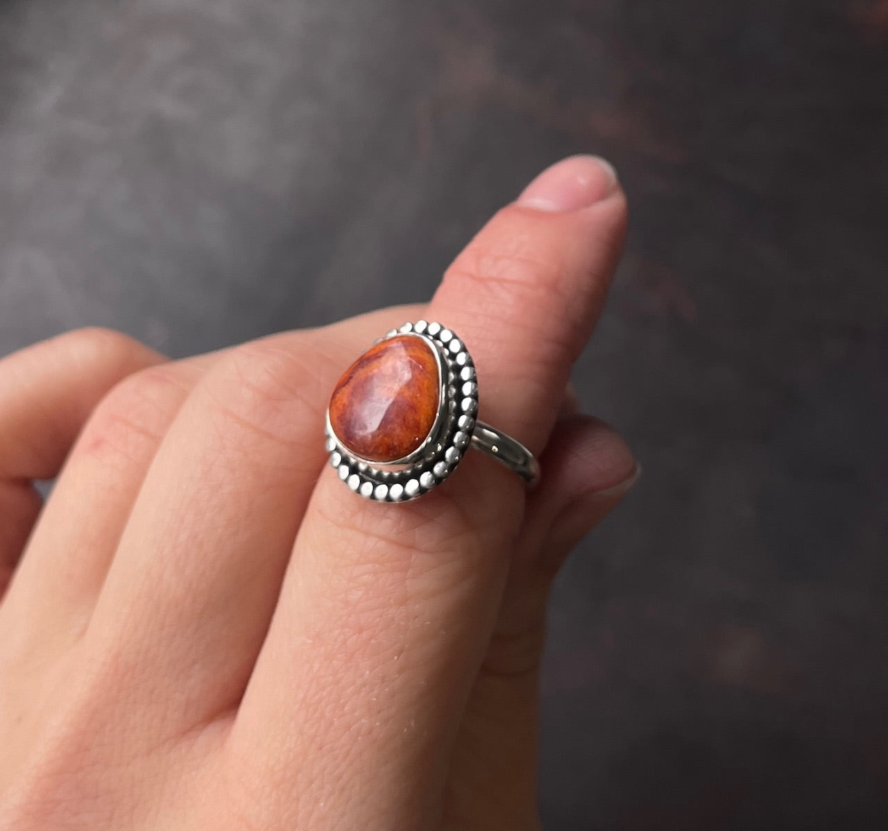 Spiny Oyster Circle Ring | Size 6 |