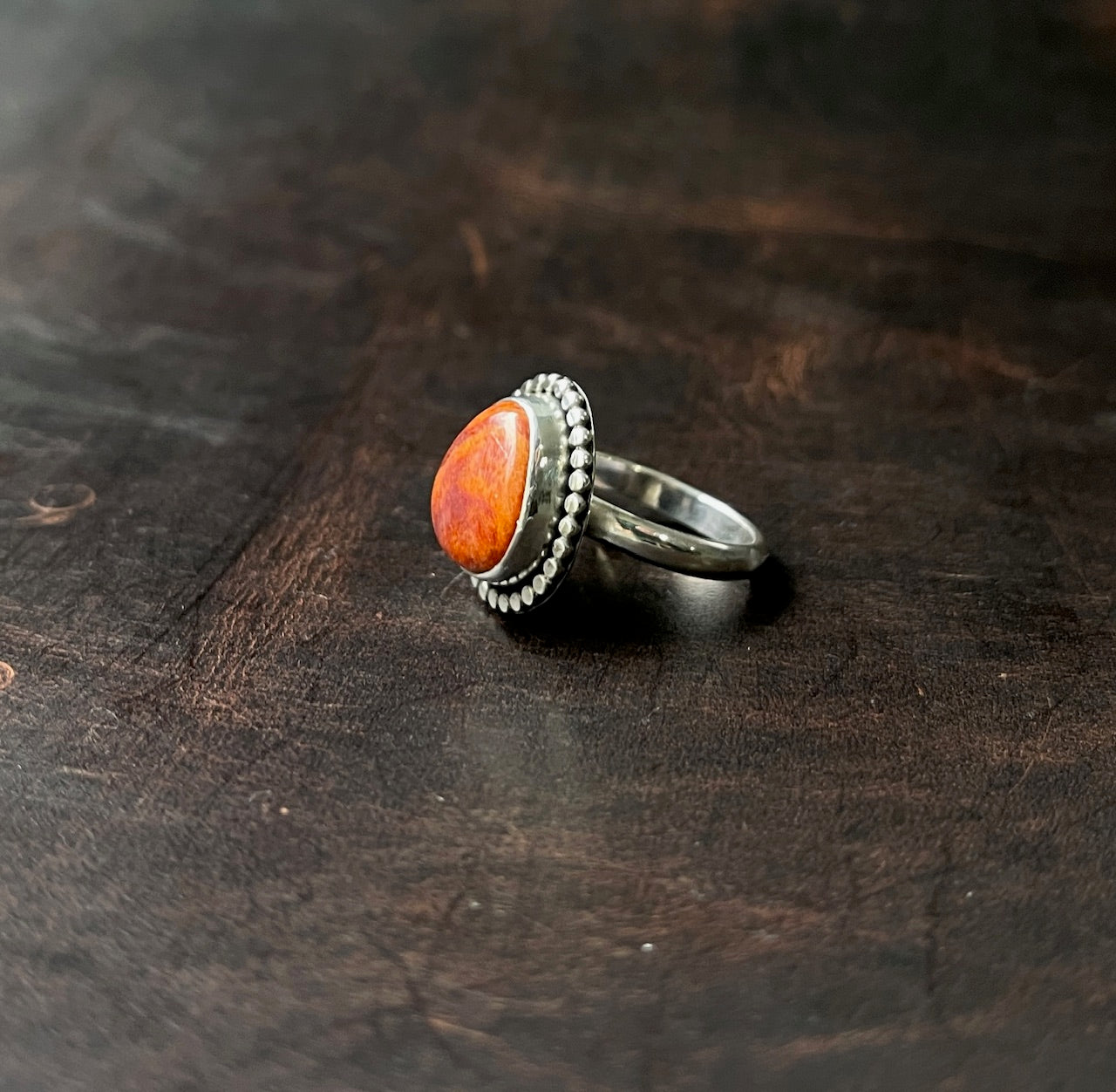 Spiny Oyster Circle Ring | Size 6 |